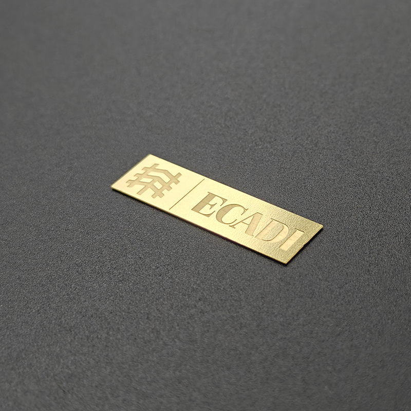 磨砂效果電鍍厚標牌